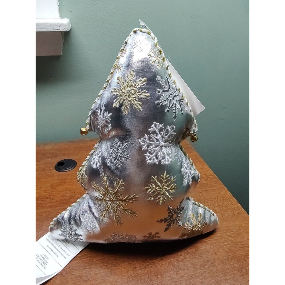 14 KARAT HOME New York Pillow Christmas Tree Silver Gold Snowflake Tags New 11"T
